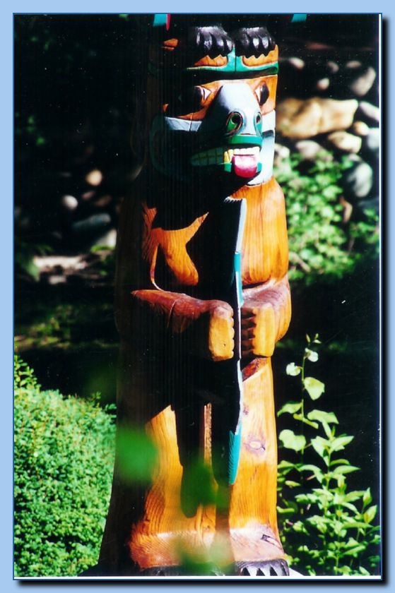 2 093 Totem Traditional Archive 022